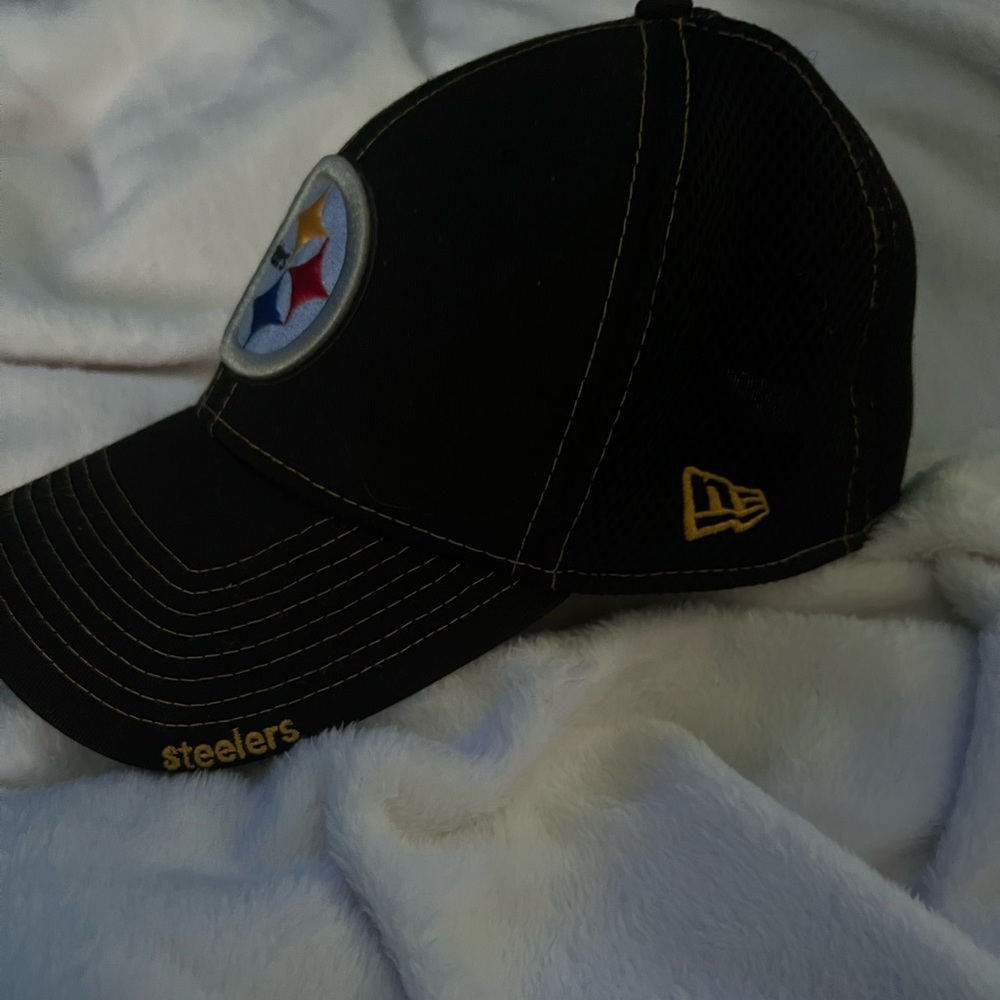 Official NFL Steelers cap- Fitted